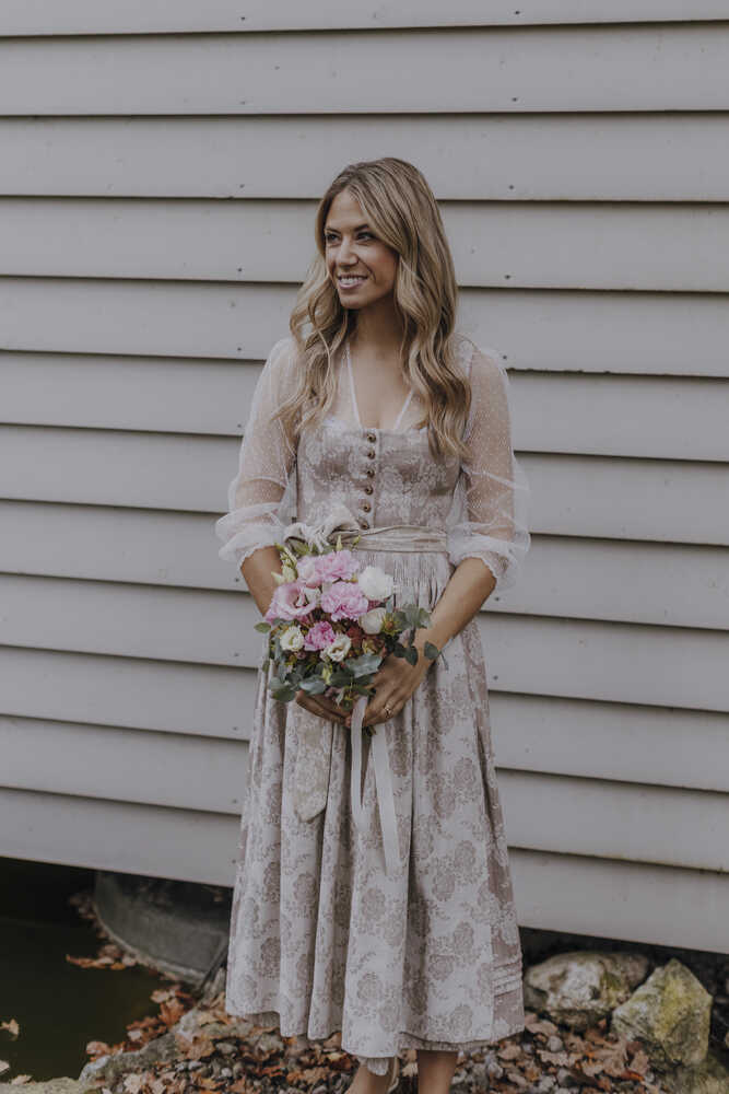 Dirndl Gottseidank x Beo mandel_01