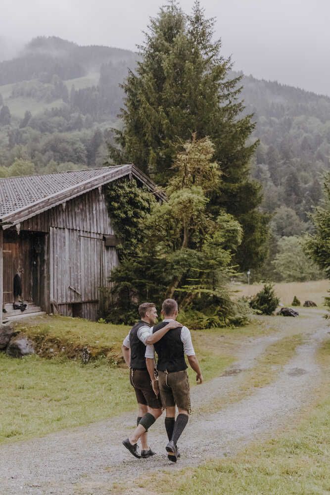 Hirschlederhosen in altschwarz und ahorn Detail 04