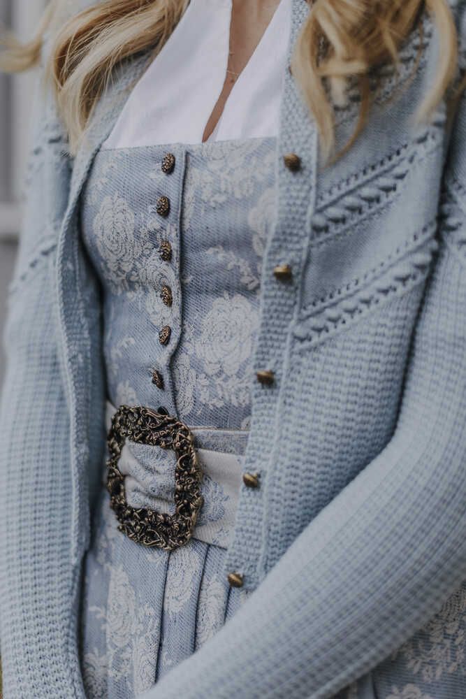 Dirndl Gottseidank x Beo himmelblau Detail 05