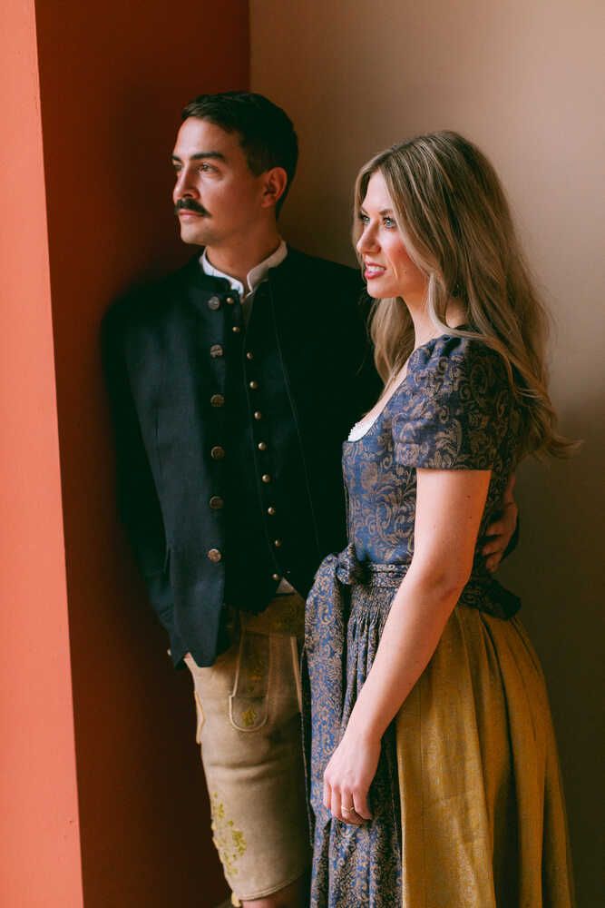 Dirndl Tilda nachtblau Detail 03