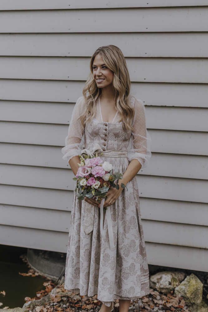 Dirndl Gottseidank x Beo mandel