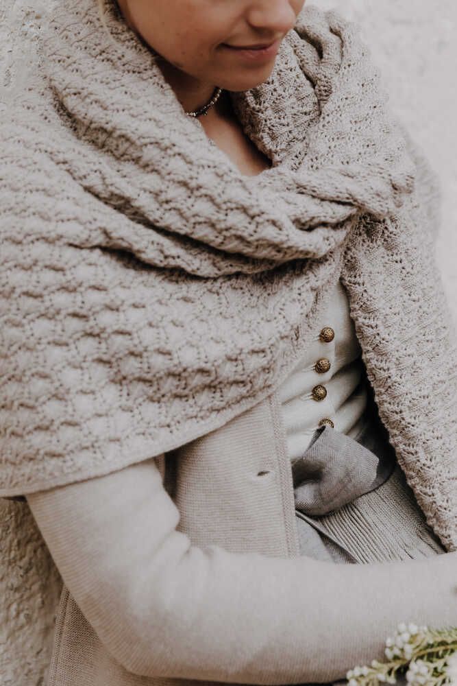 Lieblings-Merinowolle Strickstola Detail 02