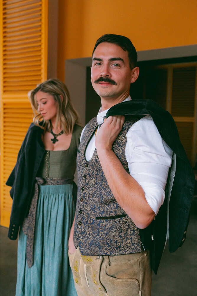 Weste Balthasar nachtblau Detail 02