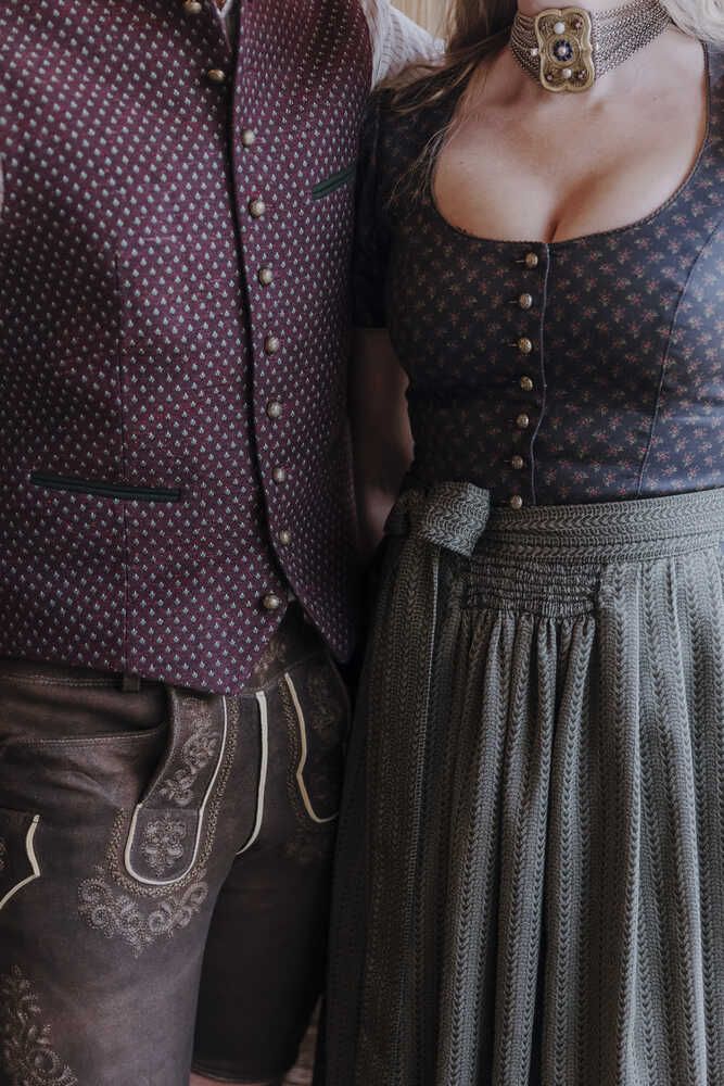 Armdirndl mit Rosal aus Baumwolle Detail 02