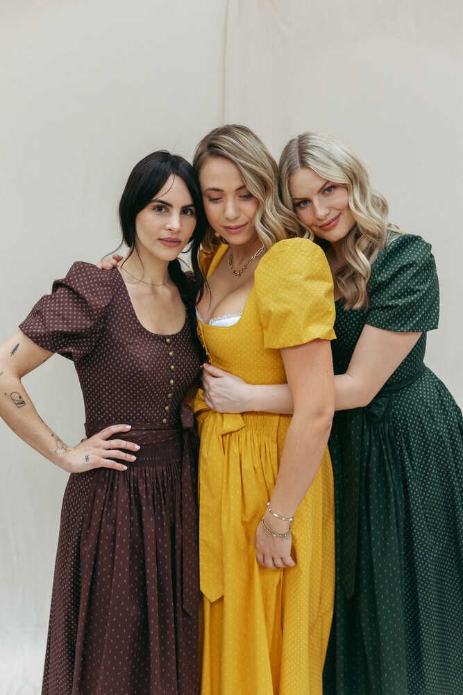 Dirndl Laura Baumwolle braun Detail 02