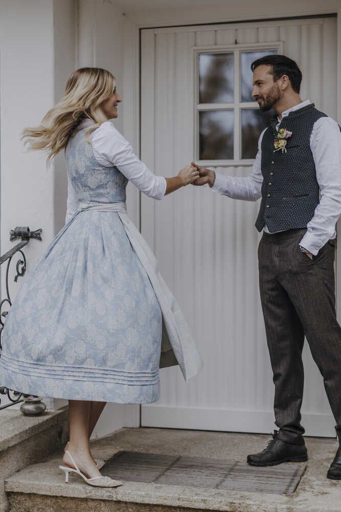 Dirndl Gottseidank x Beo himmelblau Detail 03