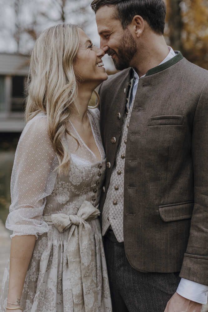 Dirndl Gottseidank x Beo mandel Detail 03